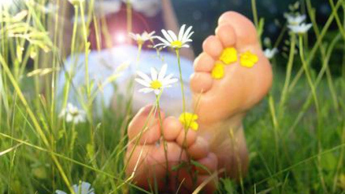 Vinegar Foot Soak to treat Athlete's Foot